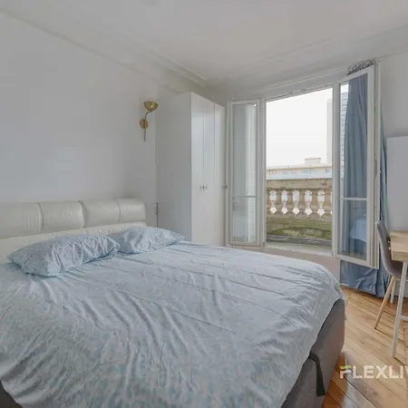 Flexliving - Bedroom - Vincent Auriol בית נופש