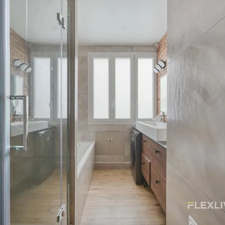 Flexliving - Bedroom - Vincent Auriol בית נופש פריז