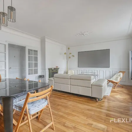 Flexliving - Bedroom - Vincent Auriol בית נופש